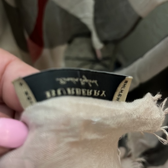 Burberry scarf crinkle style - Picture 9 of 11